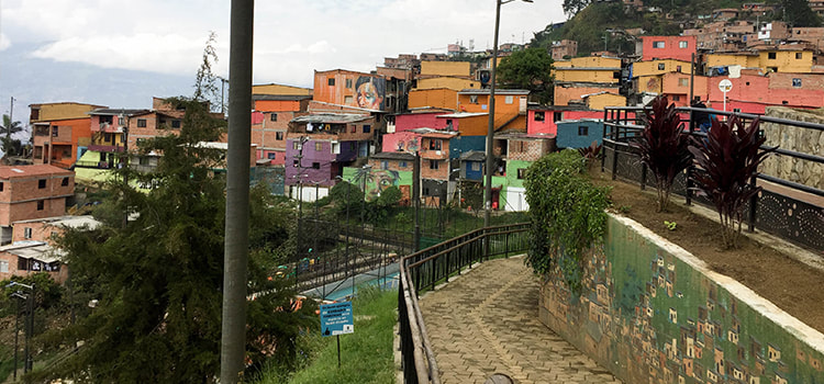 Medellín vista desde arriba, una visita al cinturón verde en la comuna 8
